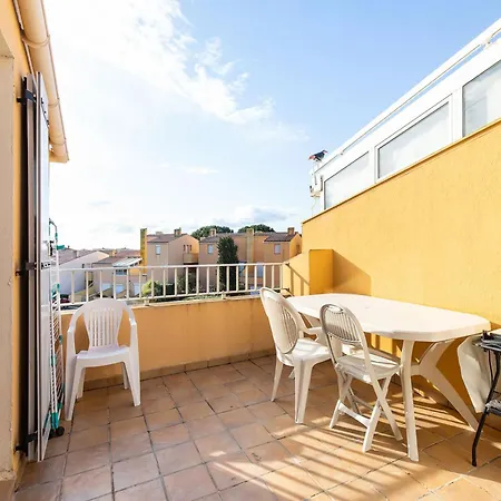Modern Seaside In Apartment Agde